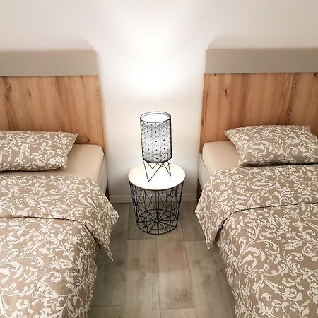 New Apartment With Panoramic View Stomorska Bagian luar foto