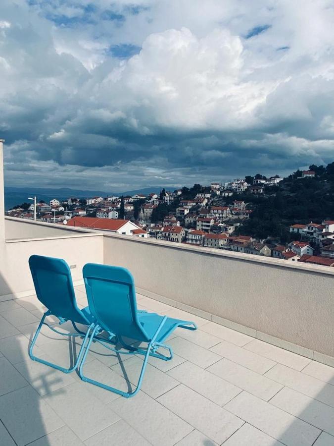 New Apartment With Panoramic View Stomorska Bagian luar foto