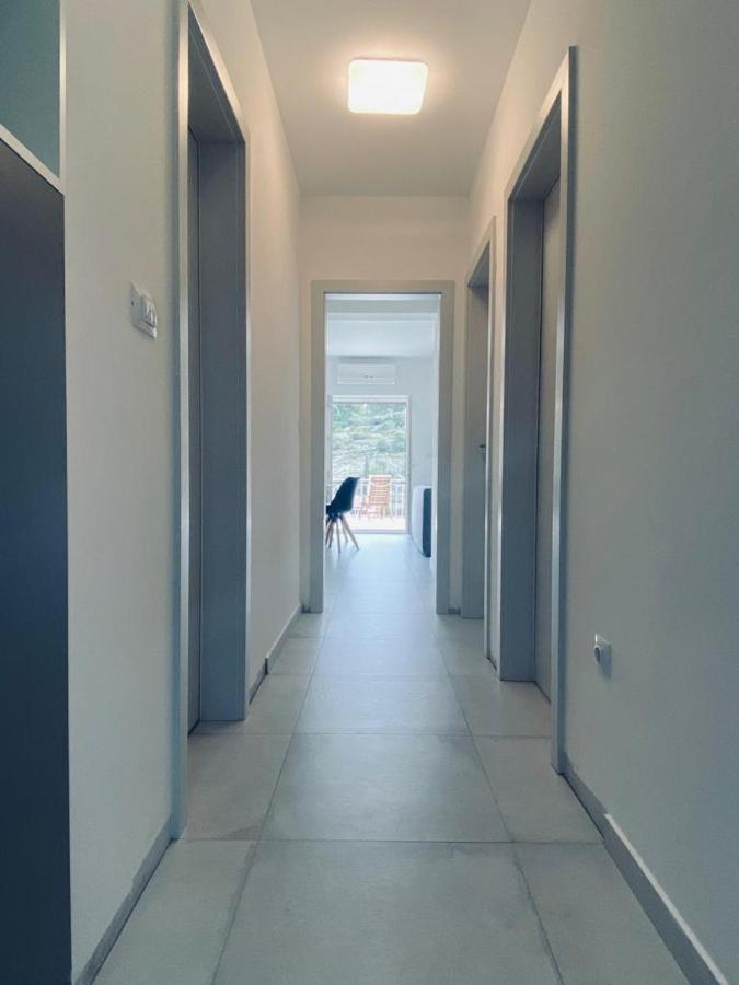 New Apartment With Panoramic View Stomorska Bagian luar foto