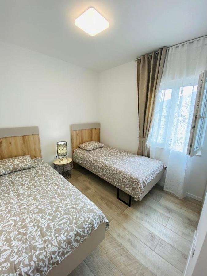 New Apartment With Panoramic View Stomorska Bagian luar foto