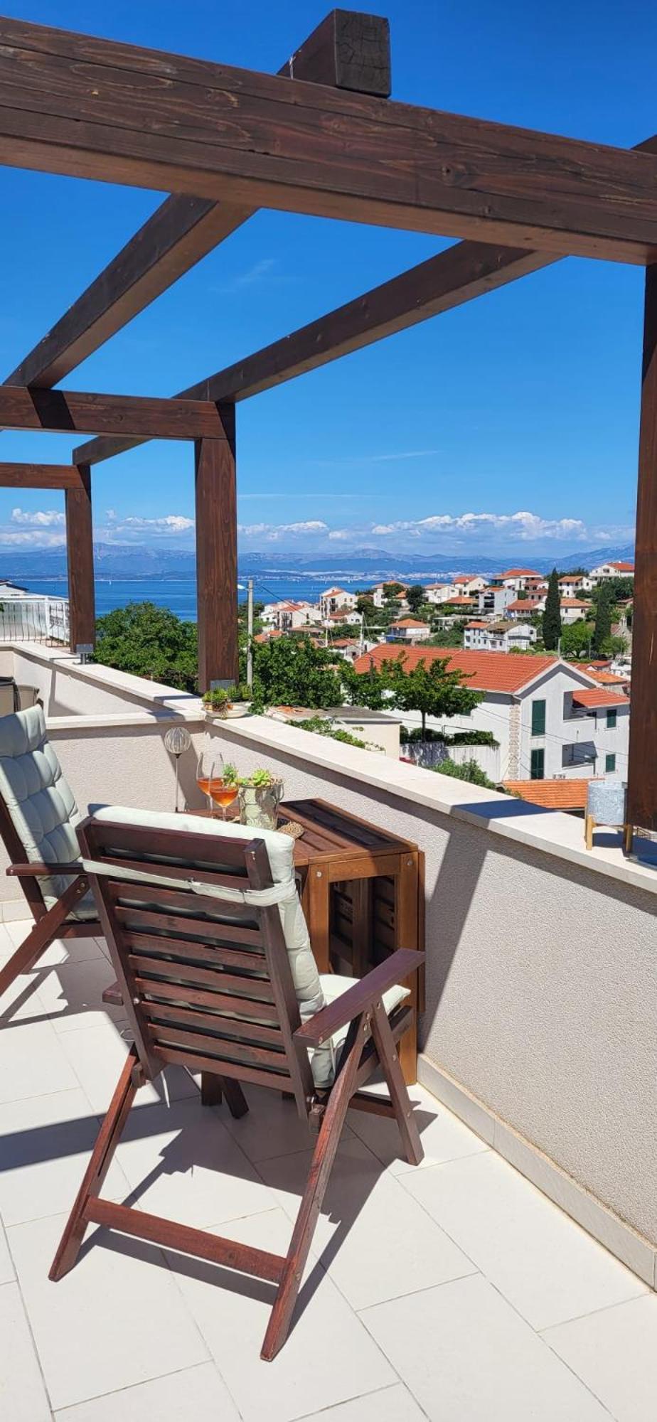 New Apartment With Panoramic View Stomorska Bagian luar foto